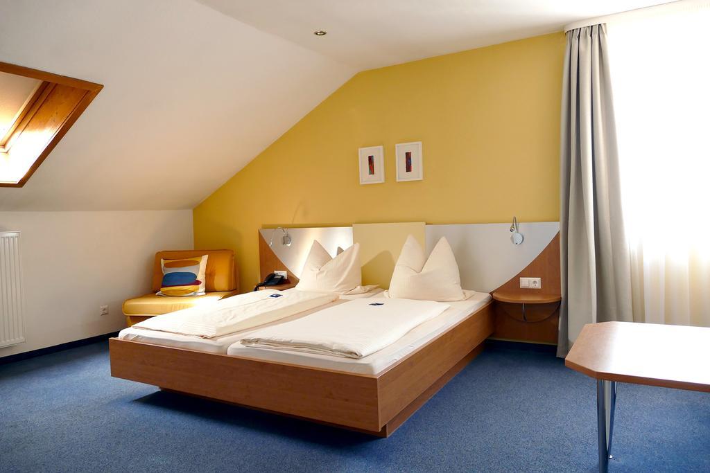 Hasi'S Hotel Grafing Exteriör bild